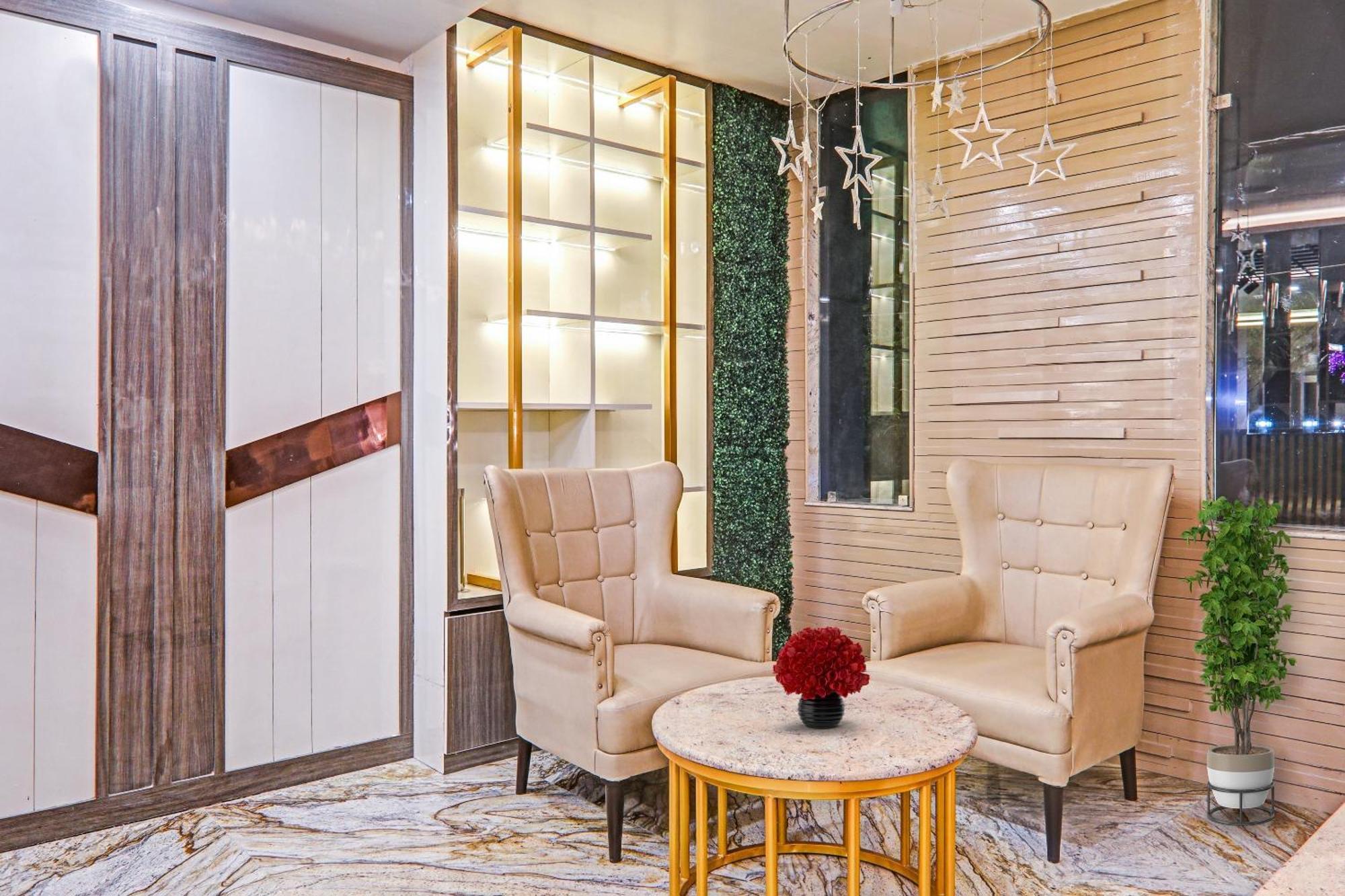 Super Townhouse Hotel Impact Chinhat Exterior foto